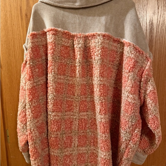 Davi & Dani Plaid Pink and Cream Teddy Jacket - Picture 4 of 4